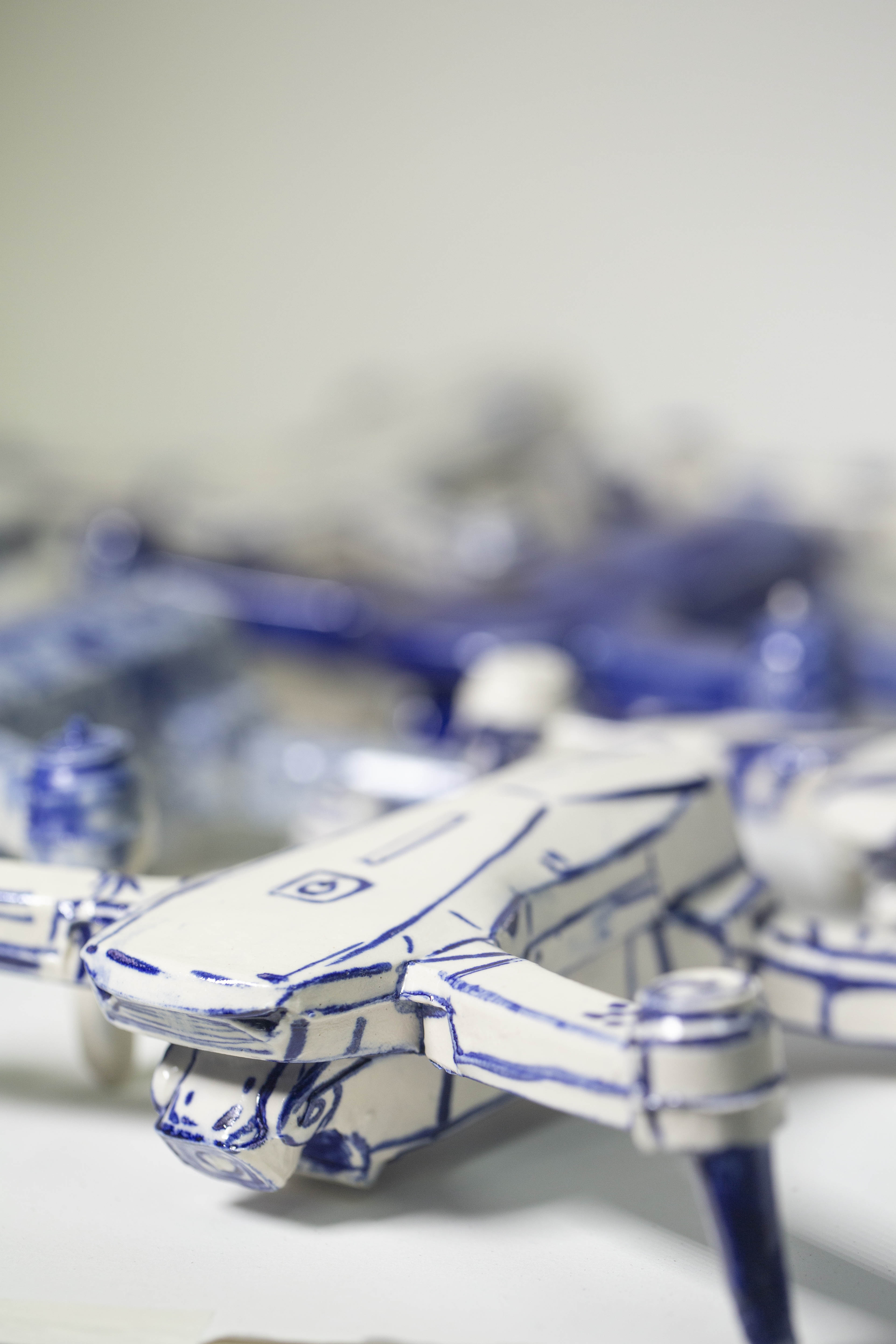 Handle With Care — Yosman Botero, arte contemporáneo colombiano