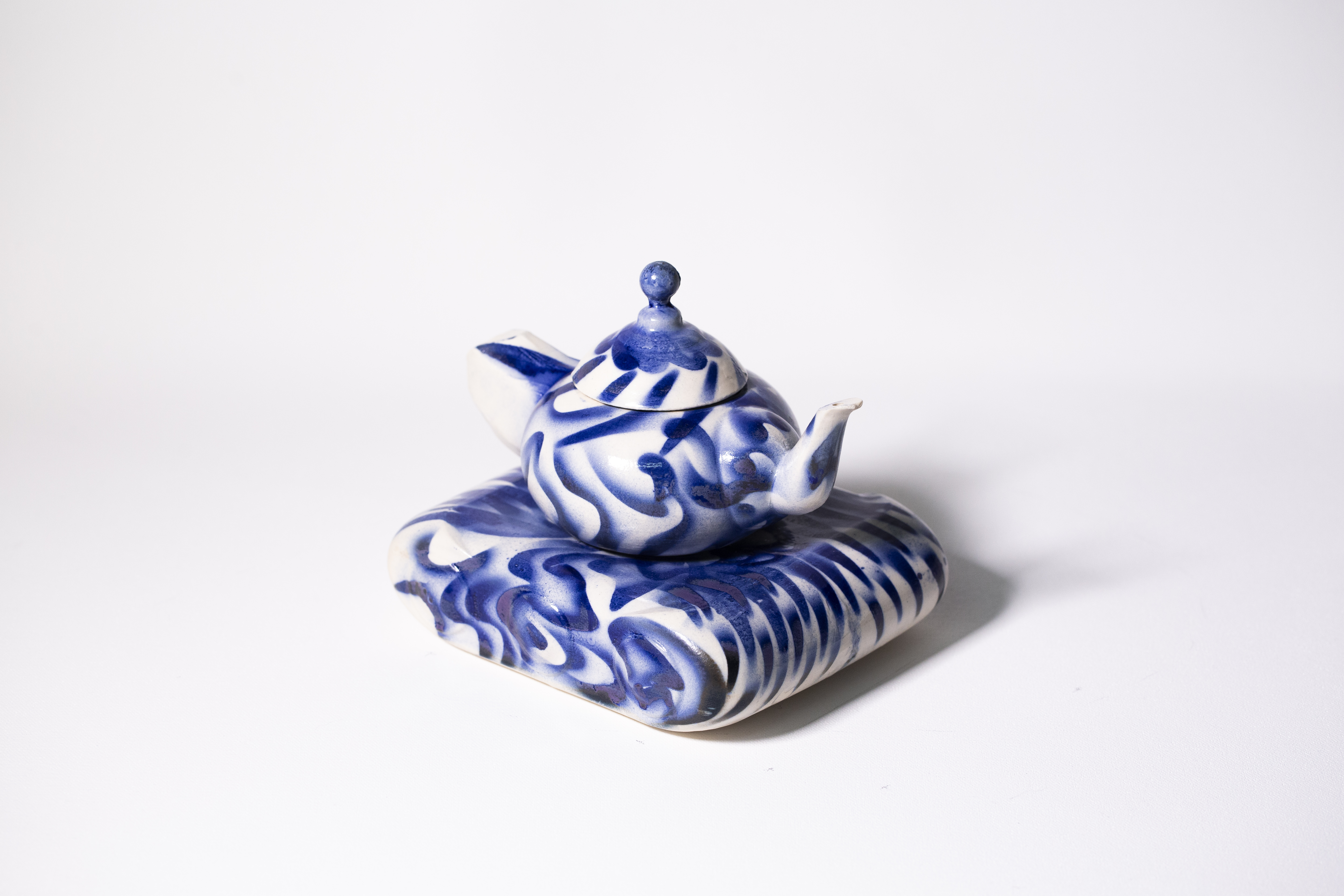 Handle With Care — Yosman Botero, arte contemporáneo colombiano