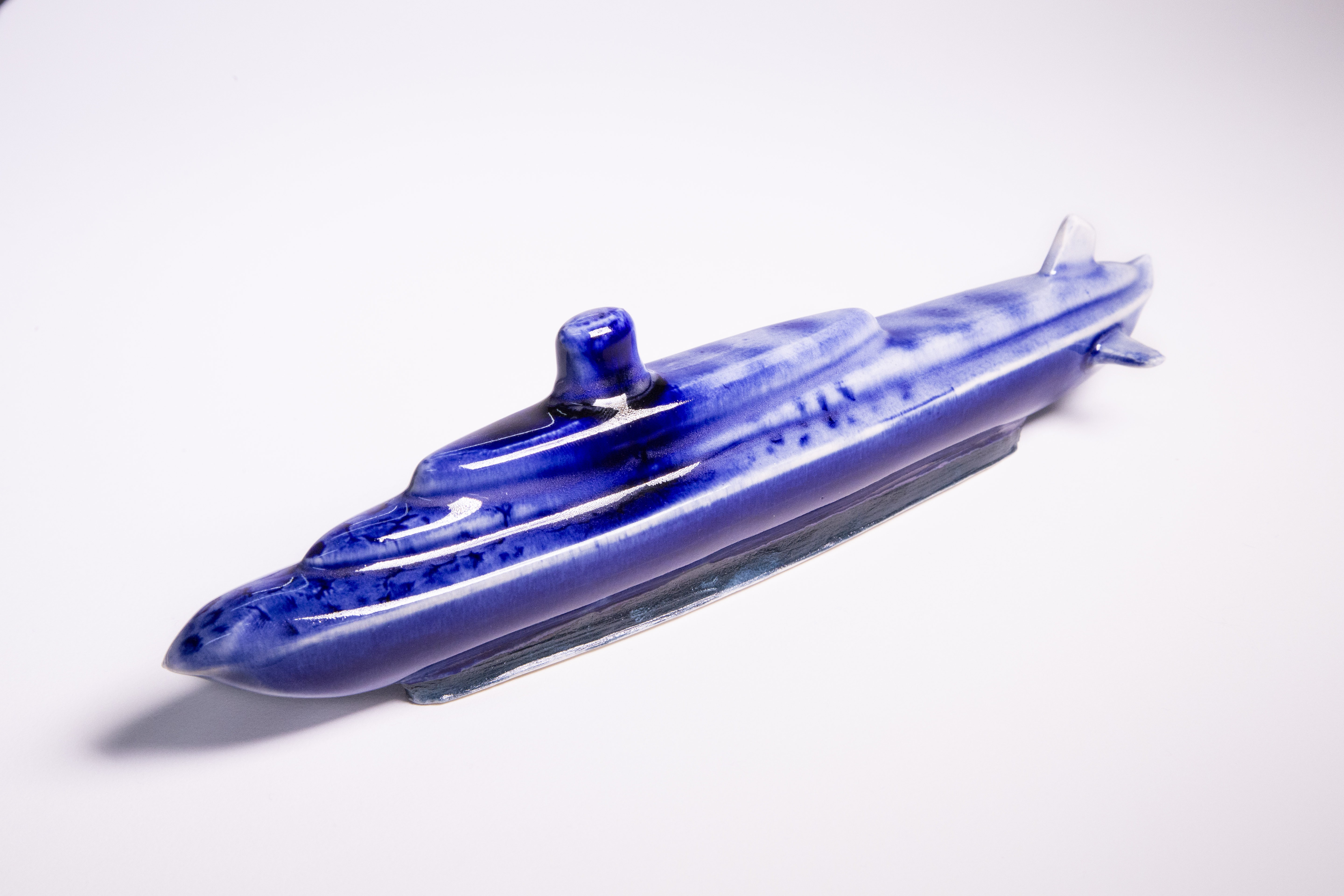 Handle With Care — Yosman Botero, arte contemporáneo colombiano