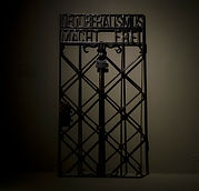 Neoliberalismus Macht Frei — Yosman Botero, arte contemporáneo colombiano